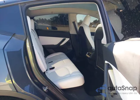 2020 Tesla Model Y Long Range Dual Motor All-Wheel Drive z USA, uszkodzony, nr VIN 5YJYGDEE8LF053738